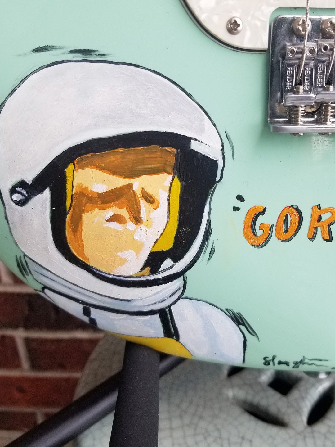 "Gordo"<br>Fender Squier Stratocaster Guitar Signed by Dennis Quaid - Image 2