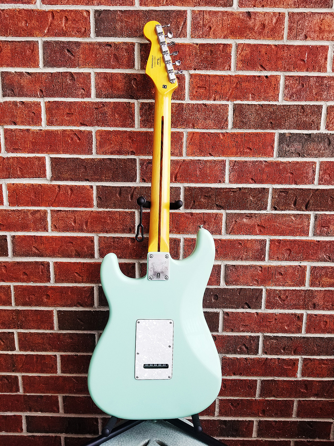 "Gordo"<br>Fender Squier Stratocaster Guitar Signed by Dennis Quaid - Image 4