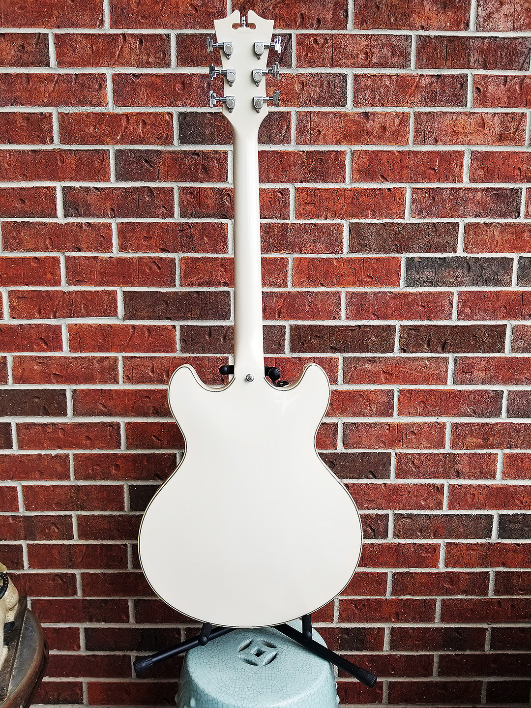 "Jerry Lee"<br>D’Angelico Premier Series Hollow Body Electric Guitar Signed by Dennis Quaid - Image 4